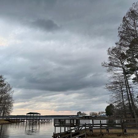 Driftwood Inn And Lodge By The Lake Zwolle Eksteriør bilde
